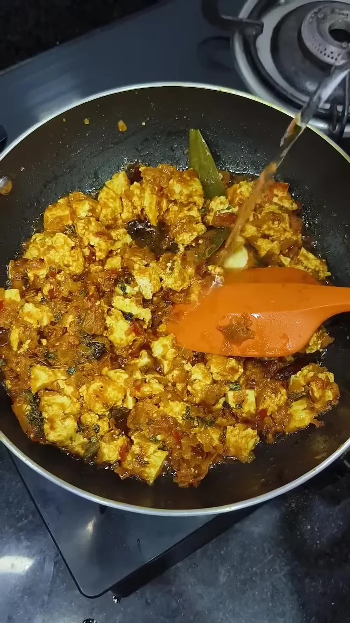 Add Kasuri Methi and water. Mix well.