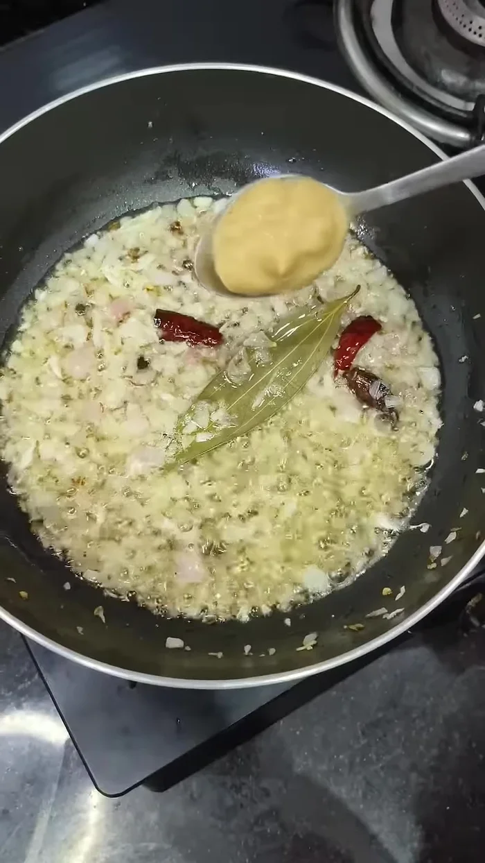 Add ginger-garlic paste and cook for a few seconds.