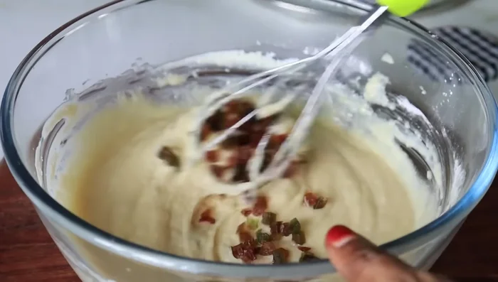 Add a handful of fruits (or nuts) and mix gently.