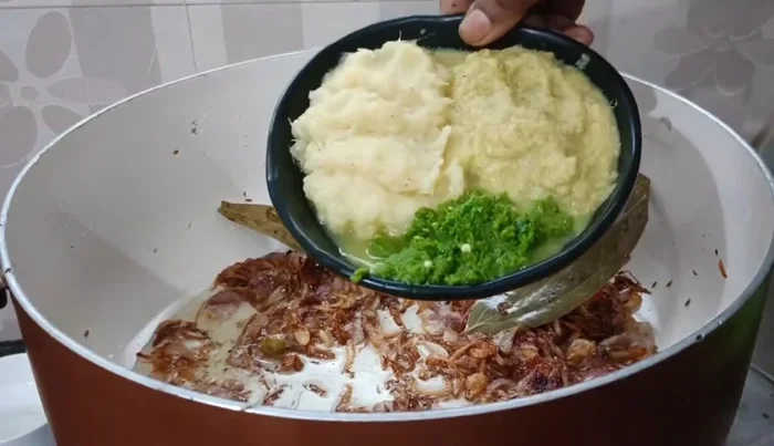Add ginger paste, garlic paste, and chili paste and cook until the raw smell disappears.