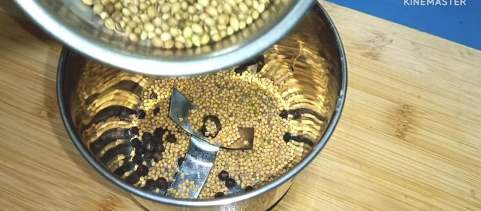 Prepare the masala paste: Grind together cloves, cumin seeds, yellow mustard seeds, whole coriander, red chilies, garlic, turmeric powder, and salt into a smooth paste.