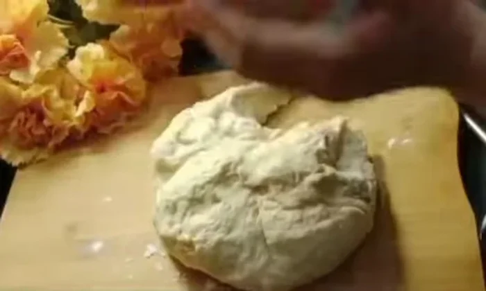 Divide the dough into balls.