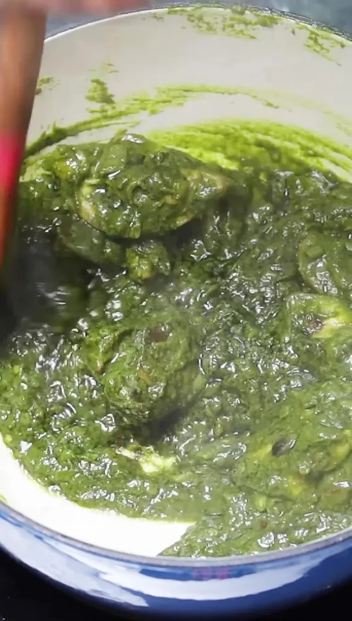 Increase the flame and fry for 2 more minutes until the oil separates.