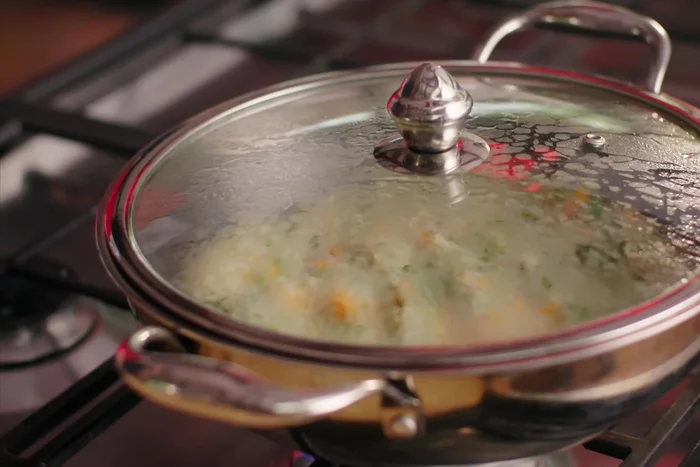 Simmer and rest: Cover and simmer on low flame for 4-5 minutes, stirring once to prevent sticking. Turn off the heat and let it rest for 5 minutes.