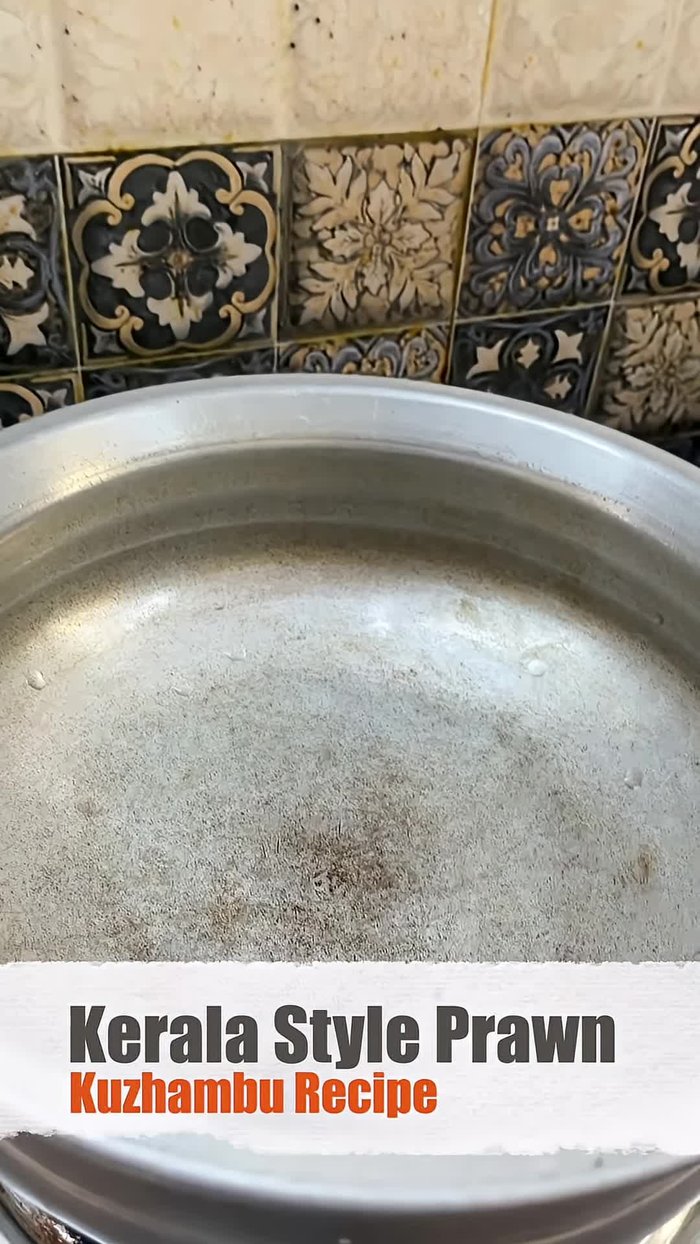 When the pan is hot, pour oil into it. Ideally, use coconut oil.