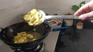 Crispy Homemade Banana Chips: Easy South Indian Recipe