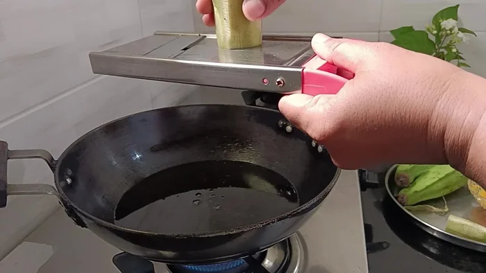 Heat coconut oil in a pan.