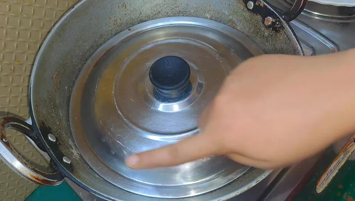 Mix well until a dough forms. Turn off the heat and cover for 4-5 minutes to allow the dough to set.