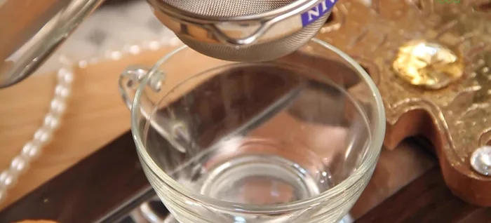 Strain the tea.