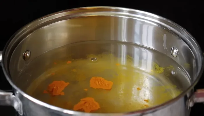 Prepare the cauliflower florets.