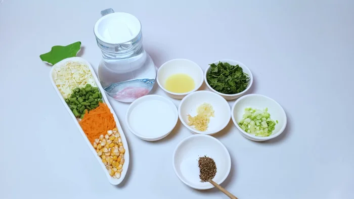 Mix cornflour with a quarter cup of water.
