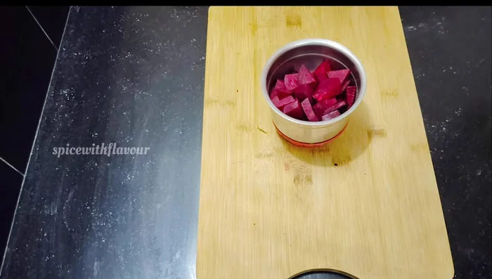 Grind the beetroot pieces until smooth using a blender.