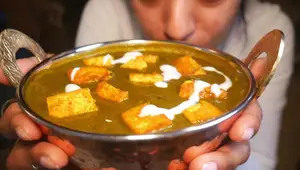 Healthy Palak Paneer Recipe: Tofu Curry - Low Calorie Indian Dish