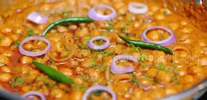 Quick & Tasty Dahi Wale Chole Recipe: A Unique Indian Chickpea Curry