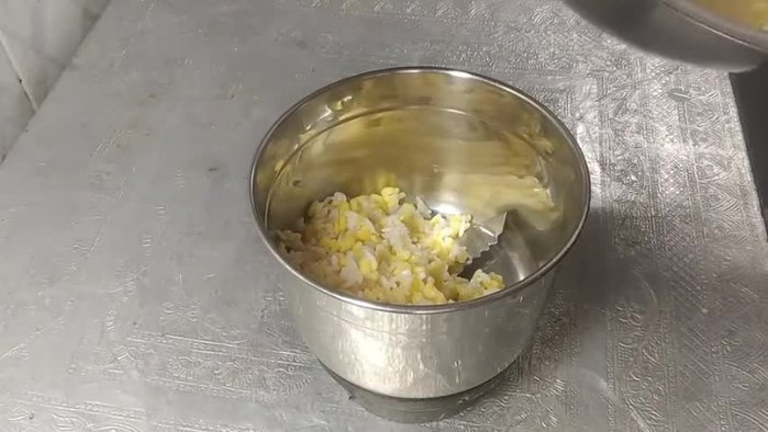 Wash and soak moong dal and rice for at least half an hour, or overnight for morning breakfast.